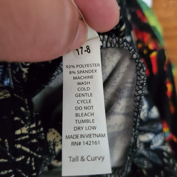 Set of 4 LuLaroe Leggings Tall and Curvy size - Picture 4 of 7